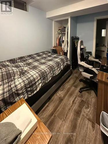 4641 Crosscreek Court, Mississauga, ON - Indoor Photo Showing Bedroom