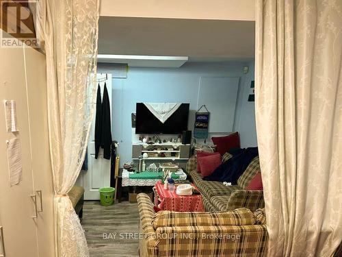 4641 Crosscreek Court, Mississauga, ON - Indoor