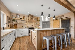 8899 HENDERSON Ave  Black Creek, BC V9J 1A5