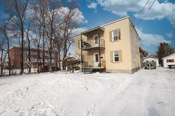 393 Boul. Gouin  Saint-Jean-Sur-Richelieu, QC J3B 3E4