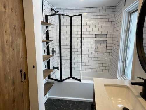 Salle de bains - 19 Rue Viens, Chambly, QC - Indoor Photo Showing Bathroom