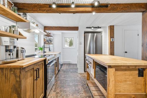 Cuisine - 19 Rue Viens, Chambly, QC - Indoor Photo Showing Kitchen