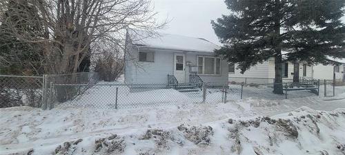 1464 Logan Ave, Winnipeg, MB 