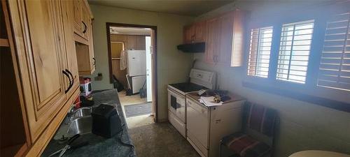 1464 Logan Ave, Winnipeg, MB 