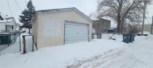 1464 Logan Ave, Winnipeg, MB 