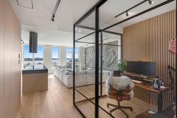 302-781 Rue de la Commune E.  Montréal (Ville-Marie), QC H2Y 4A2