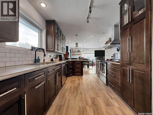 540 3Rd Avenue, Esterhazy, SK - Indoor Photo Showing Kitchen