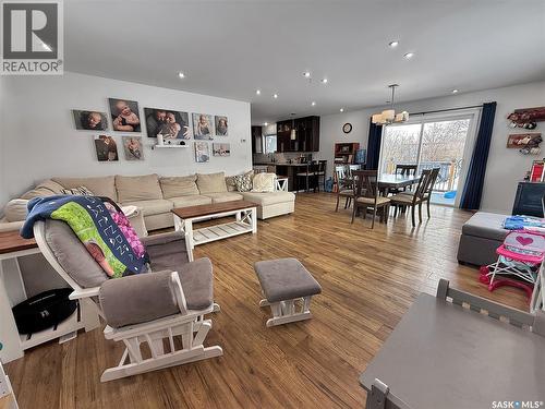 540 3Rd Avenue, Esterhazy, SK - Indoor Photo Showing Living Room