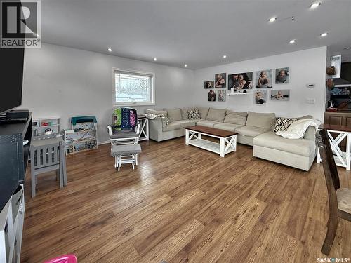 540 3Rd Avenue, Esterhazy, SK - Indoor Photo Showing Living Room