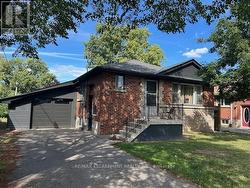 699 NINTH AVENUE  Hamilton, ON L8T 2A1
