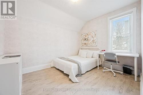 36 Linden Avenue, Kitchener, ON - Indoor Photo Showing Bedroom