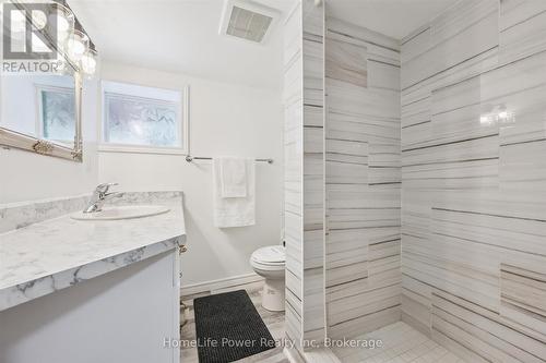 36 Linden Avenue, Kitchener, ON - Indoor Photo Showing Bathroom