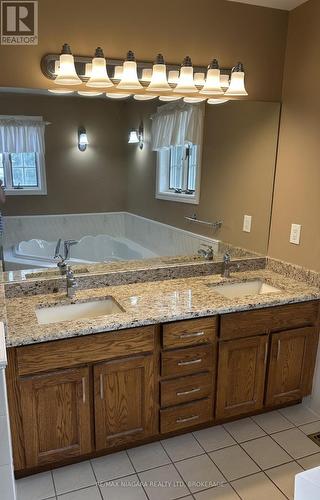 430 Gorham Road, Fort Erie (Ridgeway), ON - Indoor Photo Showing Bathroom