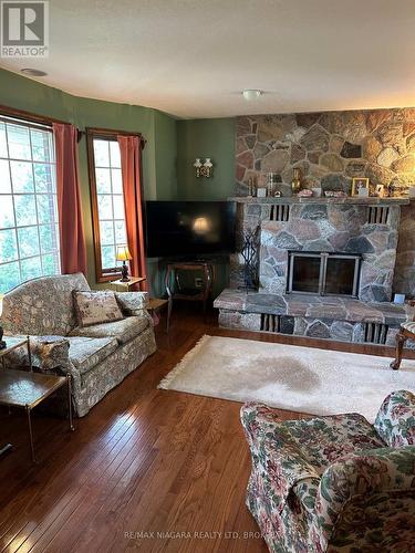 430 Gorham Road, Fort Erie (Ridgeway), ON - Indoor Photo Showing Living Room With Fireplace