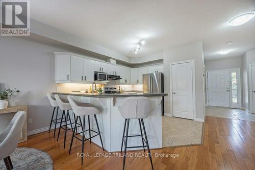 8 - 2089 Beaverbrook Avenue, London North (North M), ON - Indoor Photo Showing Kitchen With Upgraded Kitchen
