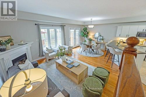 8 - 2089 Beaverbrook Avenue, London North (North M), ON - Indoor Photo Showing Living Room With Fireplace
