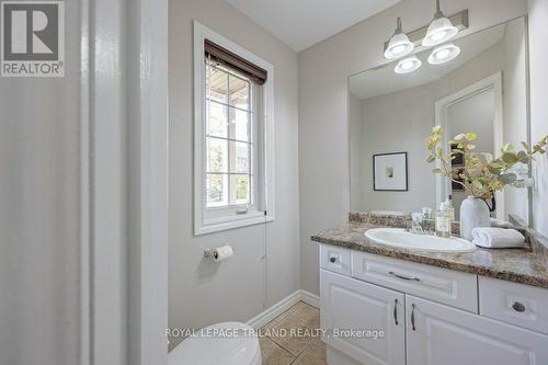 8 - 2089 Beaverbrook Avenue, London North (North M), ON - Indoor Photo Showing Bathroom