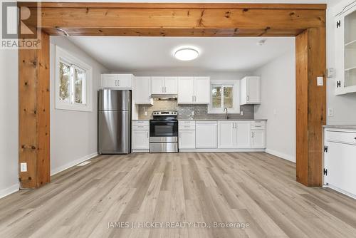 88 Glendale Avenue, Deep River, ON - Indoor Photo Showing Kitchen