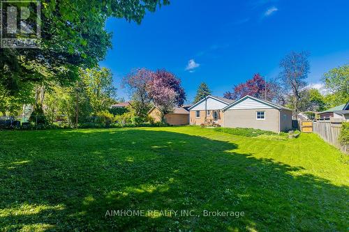 12 Canham Crescent, Toronto, ON - Outdoor