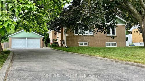 12 Canham Crescent, Toronto, ON - Outdoor