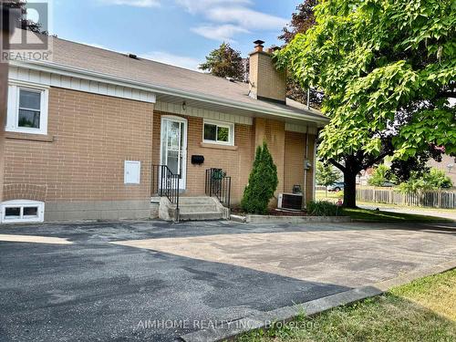 12 Canham Crescent, Toronto, ON - Outdoor