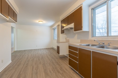 Kitchen - 11907 Boul. Lacordaire, Montréal (Montréal-Nord), QC - Indoor Photo Showing Kitchen With Double Sink