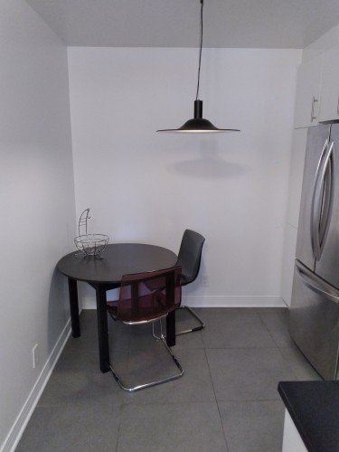 Coin-repas - 505-3455 Rue Drummond, Montréal (Ville-Marie), QC - Indoor