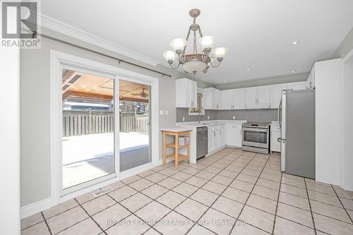 50 Pelham Drive, Hamilton, ON - Indoor Photo Showing Kitchen