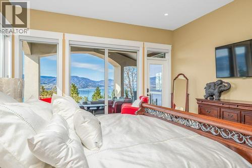 354 Quilchena Drive, Kelowna, BC - Indoor Photo Showing Bedroom