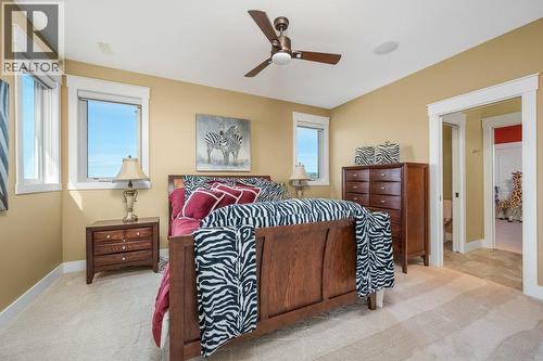 354 Quilchena Drive, Kelowna, BC - Indoor Photo Showing Bedroom