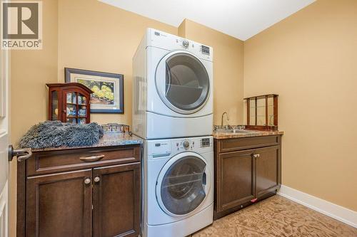 354 Quilchena Drive, Kelowna, BC - Indoor Photo Showing Laundry Room