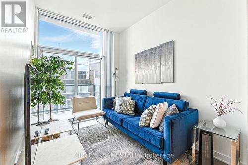 201 - 60 HONEYCRISP CRESCENT  Vaughan, ON L4K 0N5