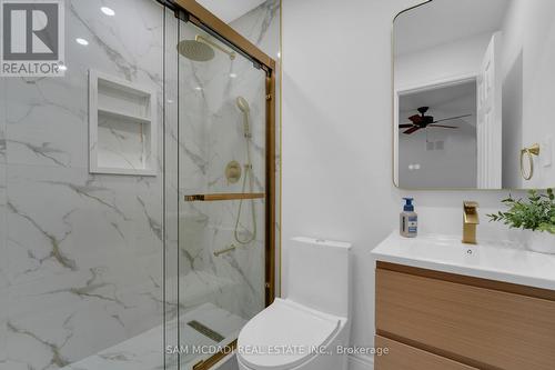 807 Indian Road, Mississauga, ON - Indoor Photo Showing Bathroom