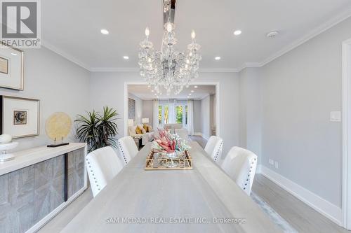 807 Indian Road, Mississauga, ON - Indoor Photo Showing Dining Room
