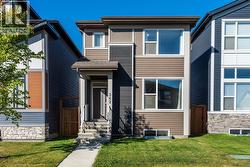 362 Wolf Creek Manor SE  Calgary, AB T2X 4V5