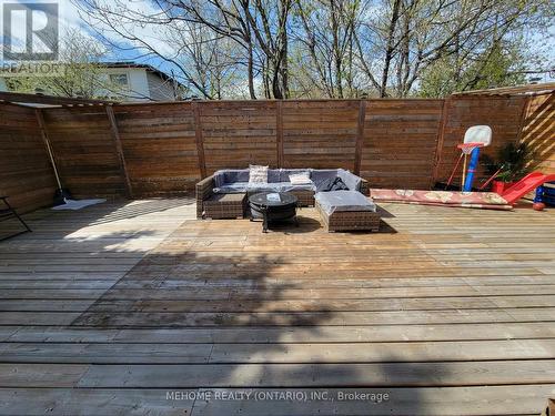 7 Merrydrew Court, Mississauga, ON - Outdoor