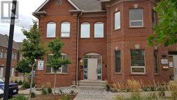 12-101 - 30 WERTHEIM COURT  Richmond Hill, ON L4B 1B9