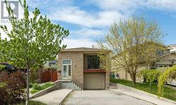 82 DAFOE CRESCENT  Brampton, ON L6Y 2L2