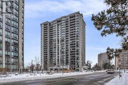 501 - 2180 MARINE DRIVE  Oakville, ON L6L 5V2
