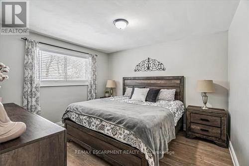 5295 Trinity Church Road, Hamilton, ON - Indoor Photo Showing Bedroom