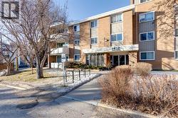 126, 1616 8th Avenue NW  Calgary, AB T2N 1C3