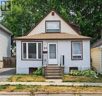 35 KINGSCOURT AVENUE  Kingston, ON K7K 4N6