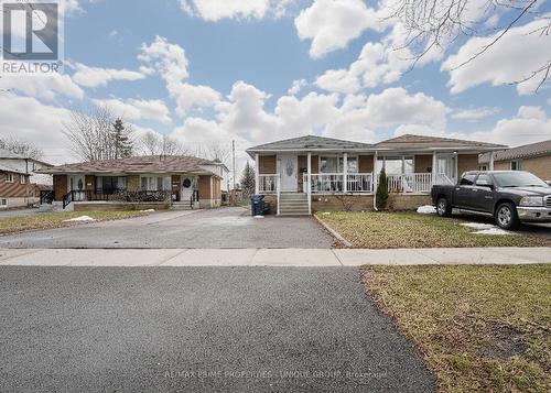 7001 Chigwel Court, Mississauga, ON - Outdoor With Facade