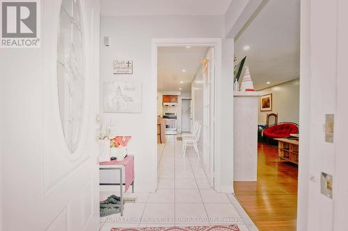 7001 Chigwel Court, Mississauga, ON - Indoor Photo Showing Other Room