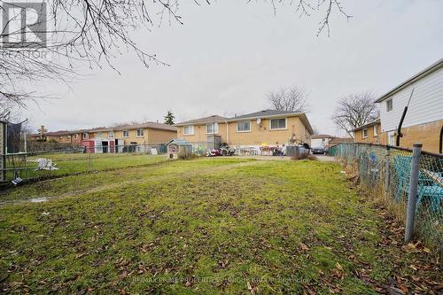 7001 Chigwel Court, Mississauga, ON - Outdoor