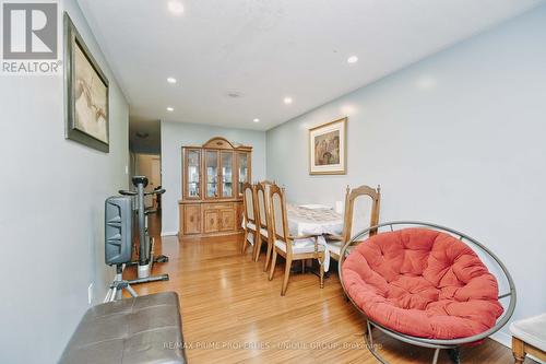 7001 Chigwel Court, Mississauga, ON - Indoor