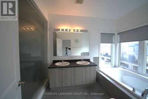 2485 Badger Crescent, Oakville, ON - Indoor Photo Showing Bathroom