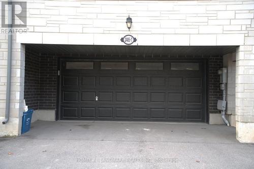 2485 Badger Crescent, Oakville, ON -  Photo Showing Garage
