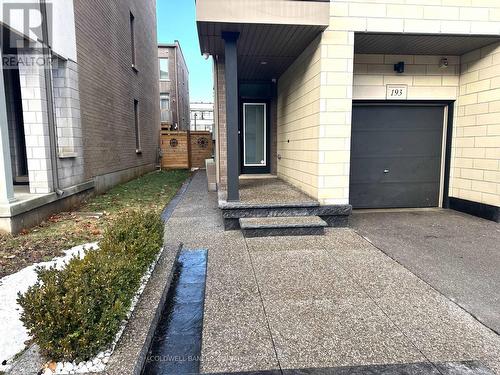 193 Huguenot Road, Oakville, ON - Indoor Photo Showing Bathroom