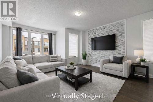 193 Huguenot Road, Oakville, ON - Indoor Photo Showing Other Room